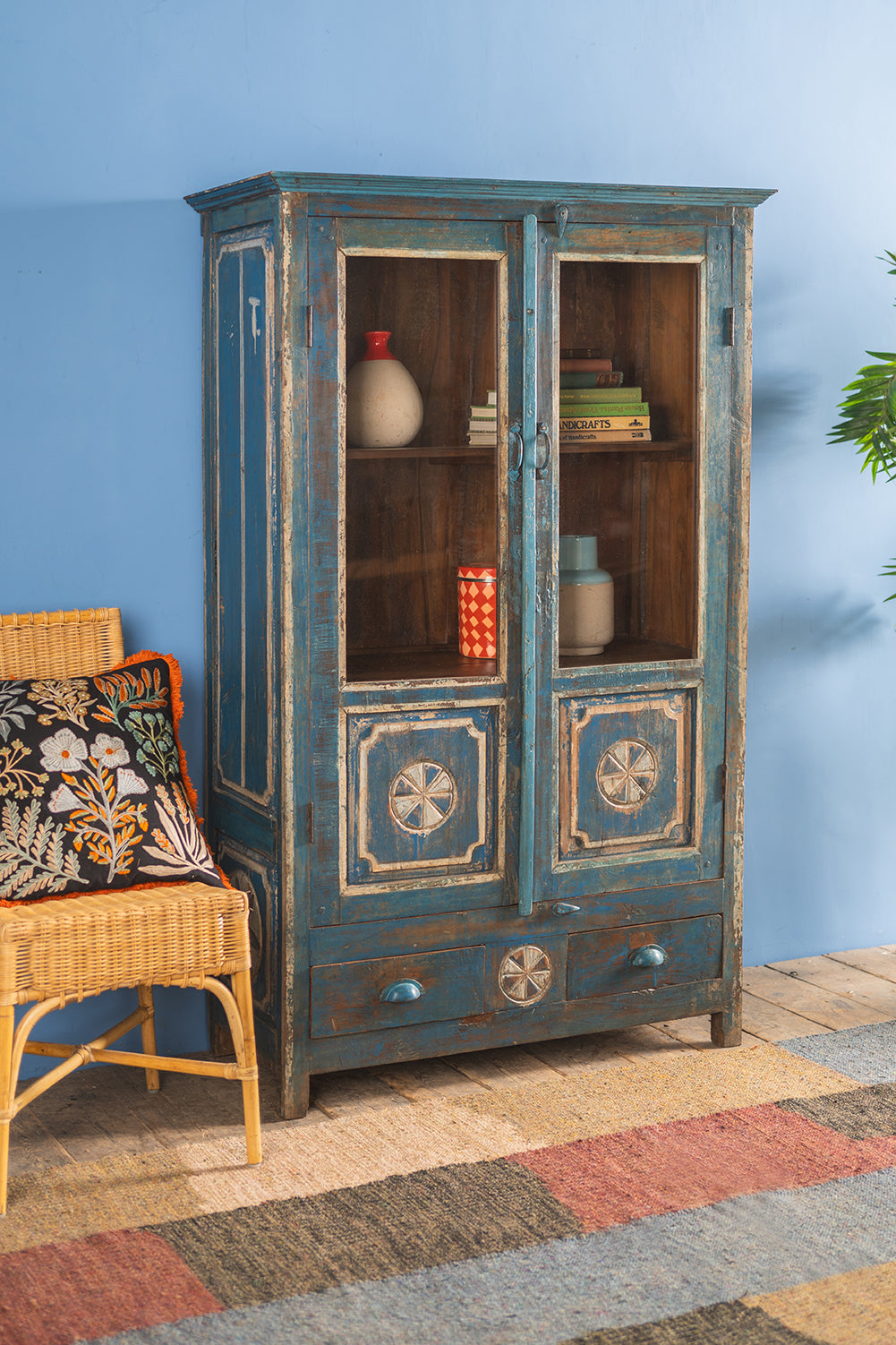 Blue & White Vintage Carved Cabinet <p>W:101cm D:46cm H:166cm </p>