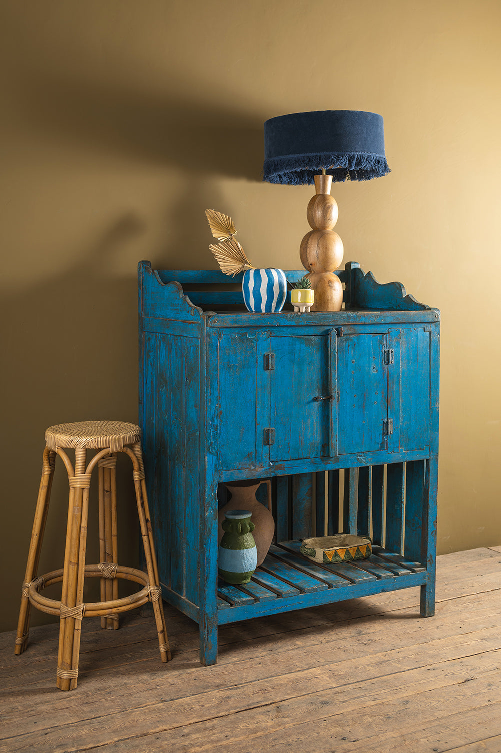 Vintage Blue Cupboard with Shelf <p>W:96.5cm D:55cm H:131cm </p>